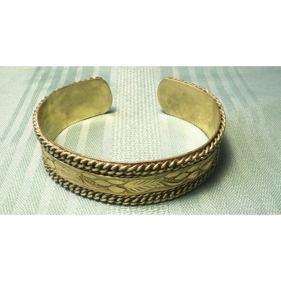 Etched Brass Cuff Bracelet Wide Boho Statement Cuff with Chain Border Vintage - Picture 5 of 11